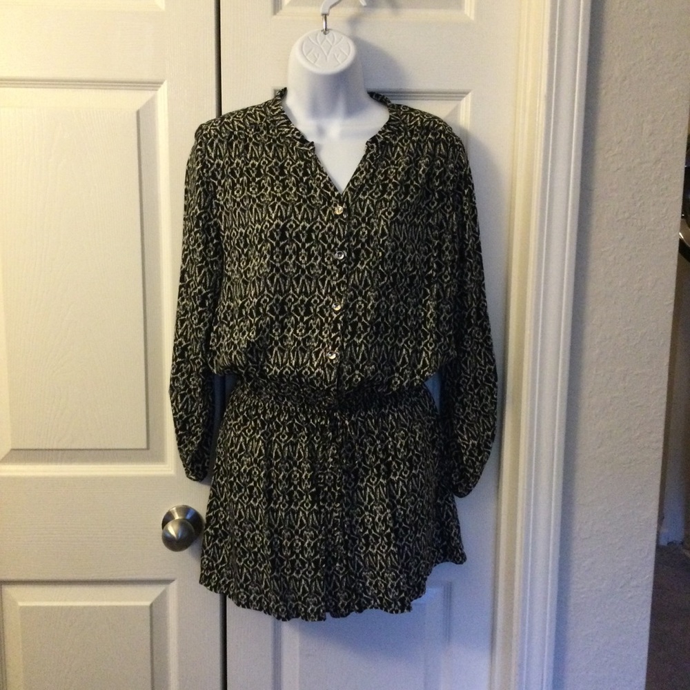 NWOT Cropped Sleeve Romper